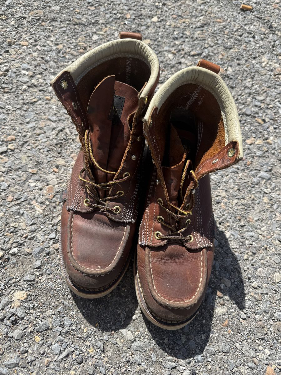 Thorogood men’s work boots soft toe size 8