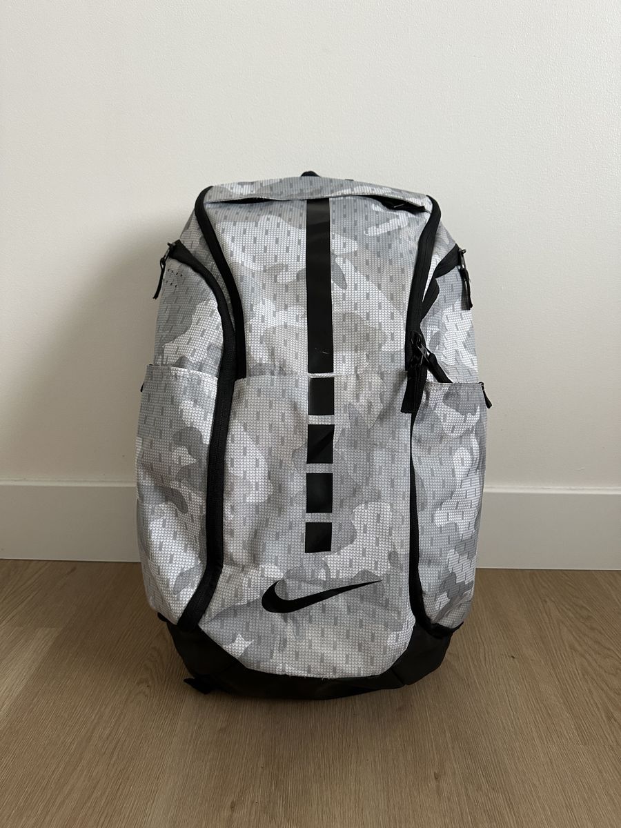 Nike Elite Pro Basketball Backpack / Laptop / Wet compartment