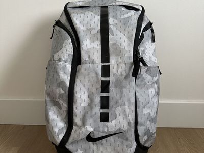 Nike Elite Pro Basketball Backpack / Laptop / Wet compartment