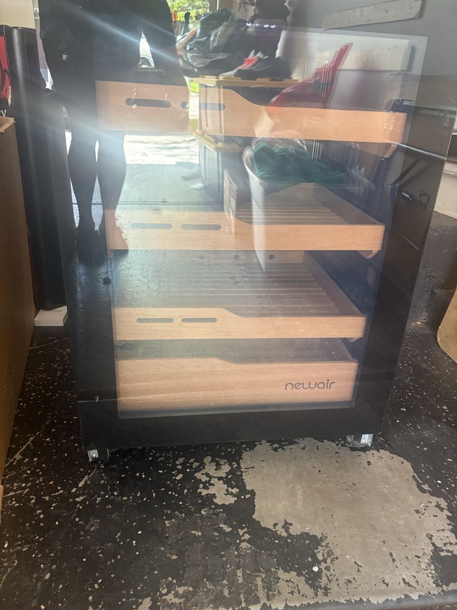 1500 cigar humidor