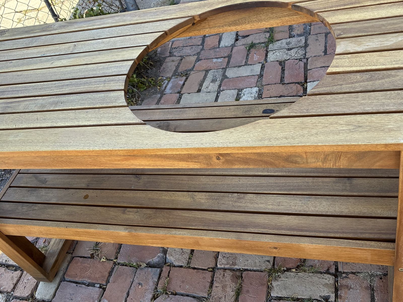 Main image 3