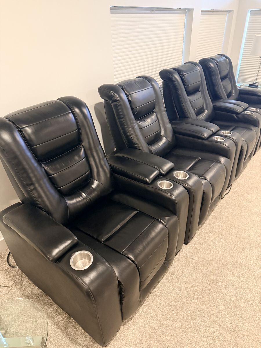 Home Theater Electric Recliner Seating – Excellent Condition