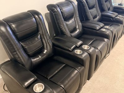 Home Theater Electric Recliner Seating – Excellent Condition