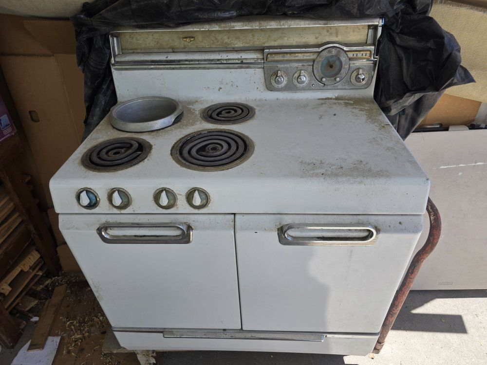 Vintage Frigidaire RO-60 Electric Range Stove Oven Made in USA  non working.