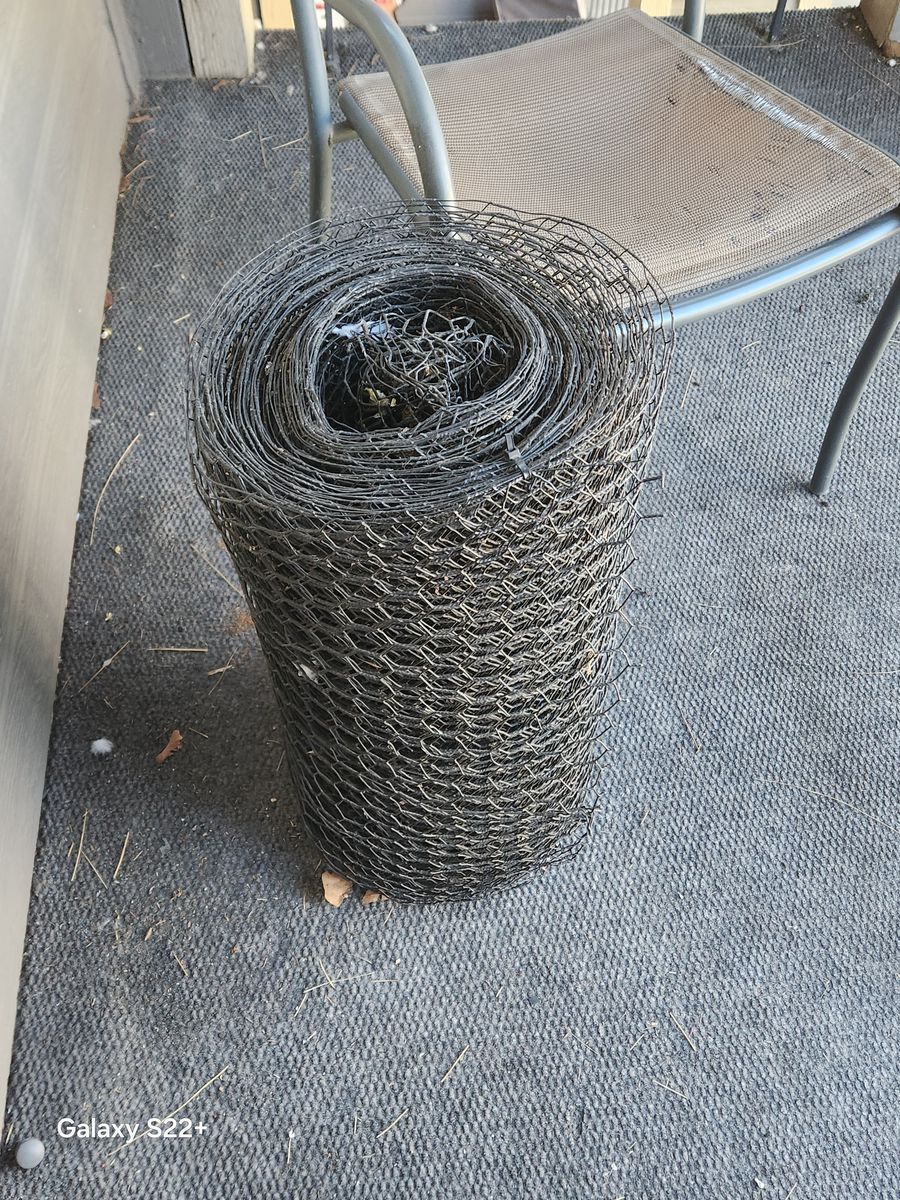 Galvanized Steel Chicken Wire Mesh Roll - Durable Fencing for Garden & Poultry