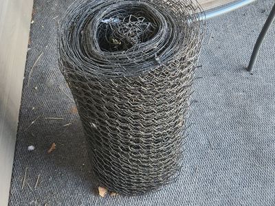 Galvanized Steel Chicken Wire Mesh Roll - Durable Fencing for Garden & Poultry
