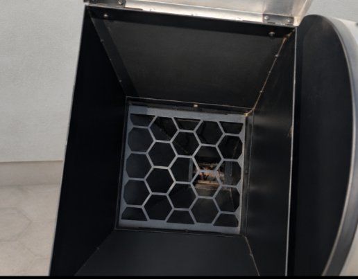 Main image 3