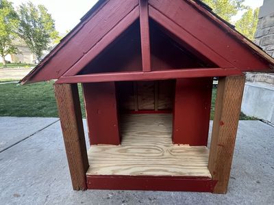 Dog house for sale