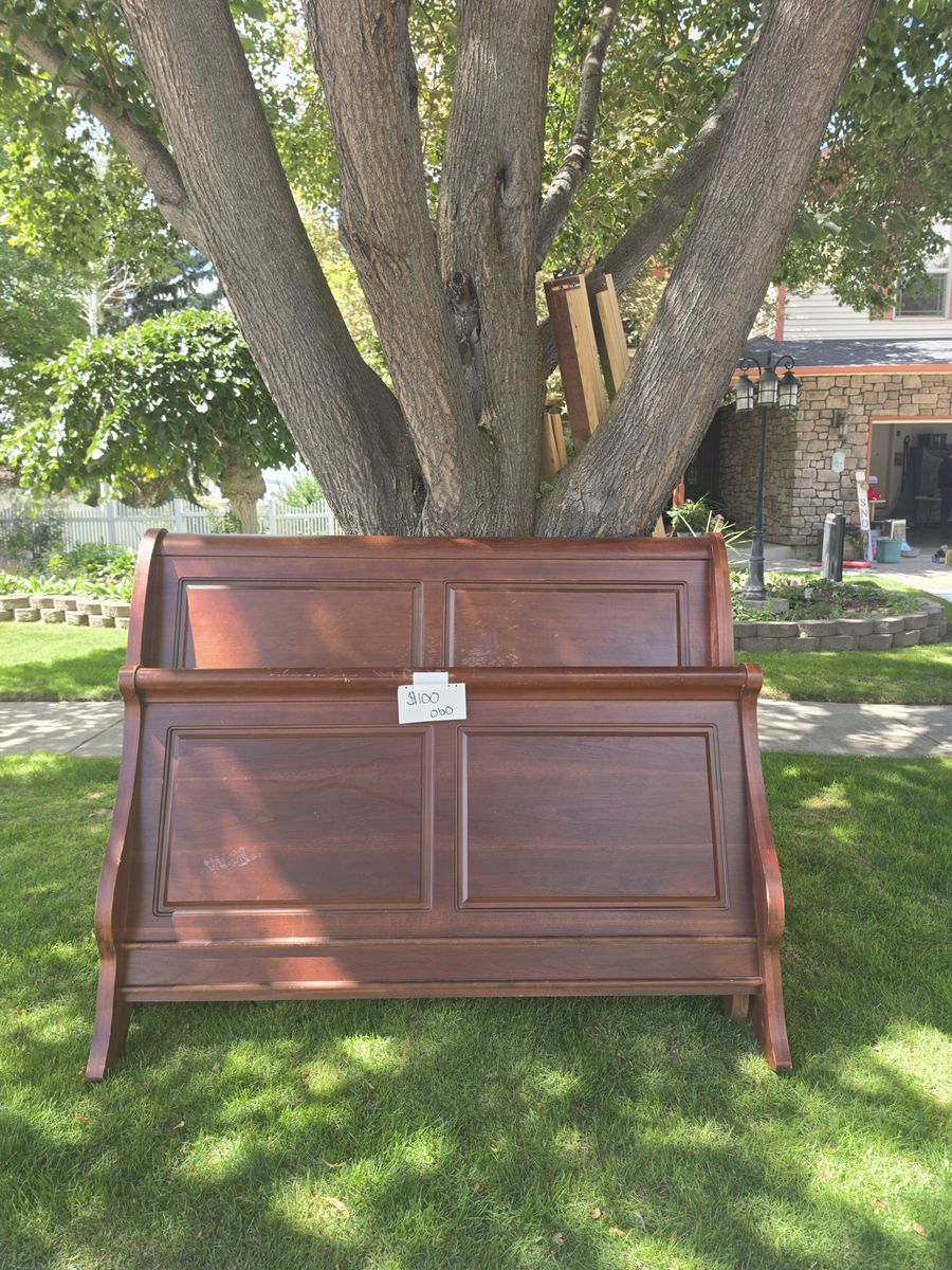 Queen Sleigh Bed