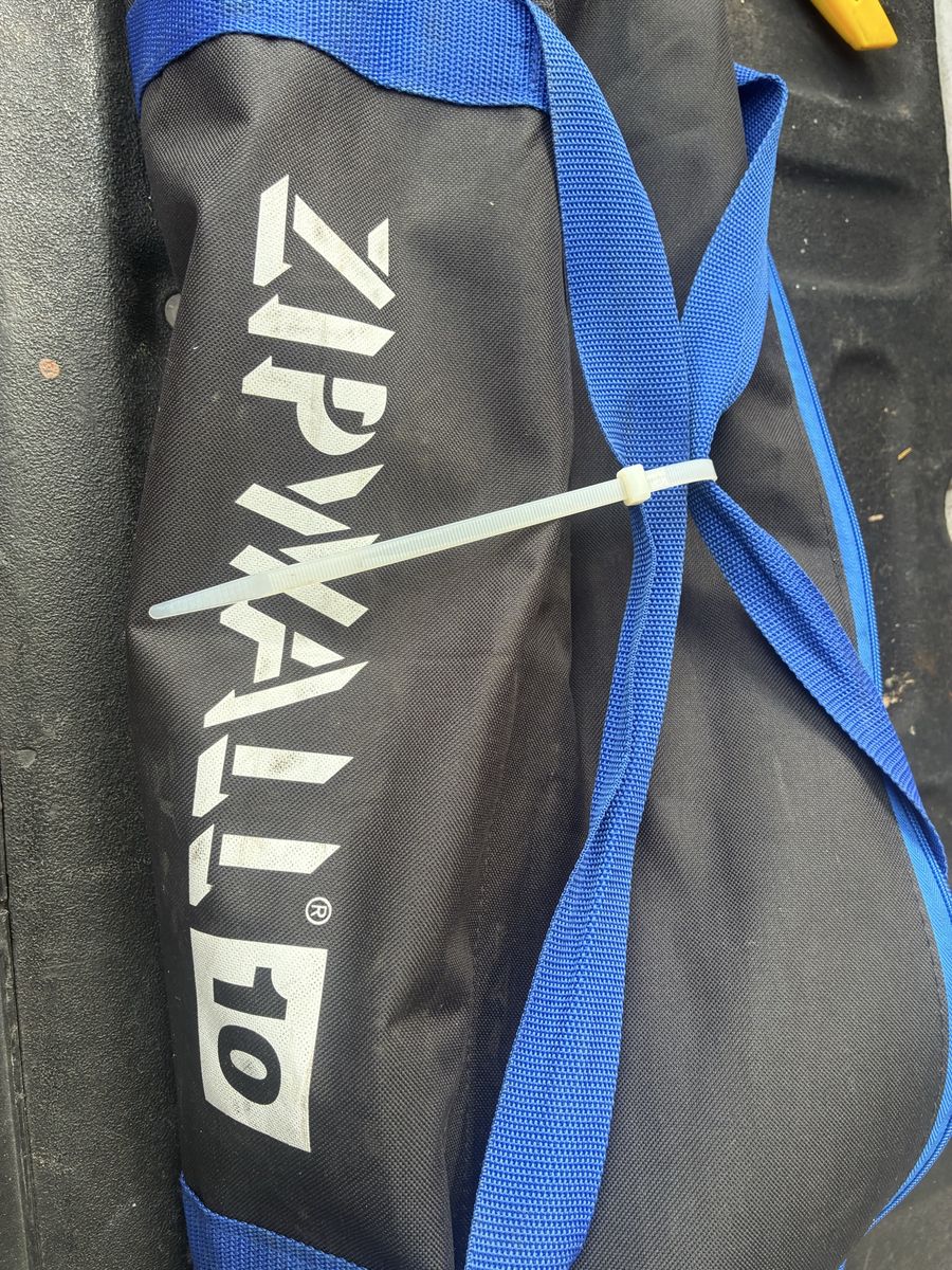 Zipwall 10 spring barrier tool.