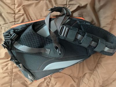 MindShift Think Tank PhotoCross 13 Photo Sling Bag