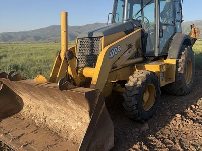 John Deere 410G Backhoe Loader - Heavy Duty Construction Equipment Extendahoe