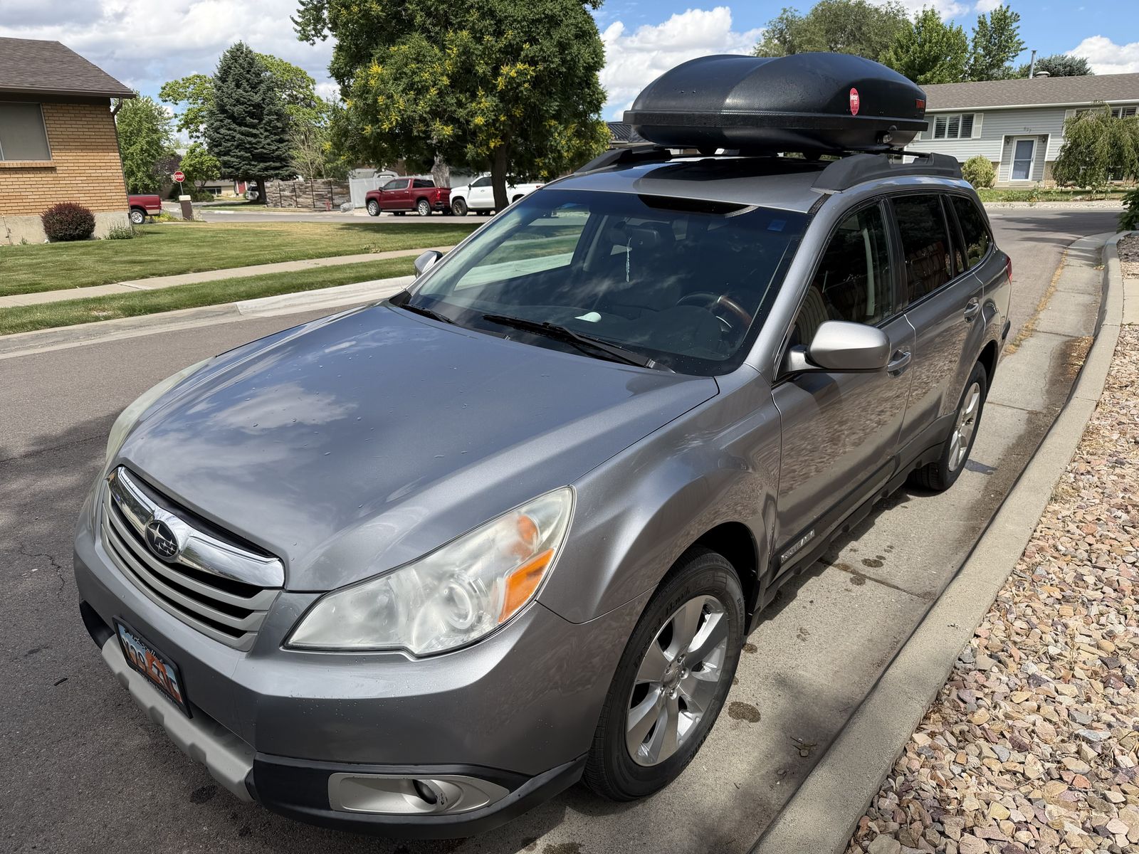 2010 Subaru Outback 3.6R AWD – $4,500 OBO