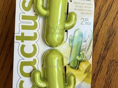 Joie MSC Cactus Bag Clips - 2-Piece Set, Green, Multipurpose Kitchen and Office Sealers