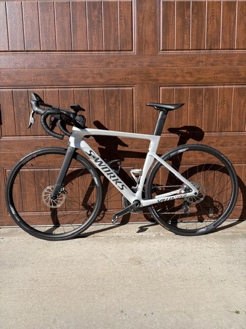 2020 Specialized S-Works Venge Road Bike 54 - Lightweight Carbon Frame, Aerodynamic with TT Tri bars, Disc Brakes