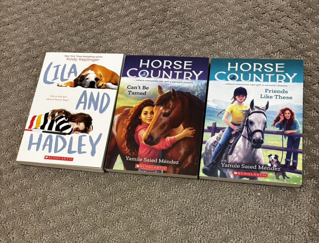 Animal Lovers. New Chaper Books.