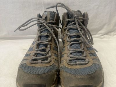 Columbia women’s size 8.5 techlite blue/beige Wtrprf hiking boots