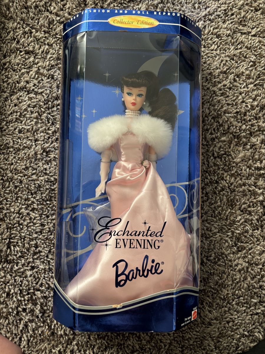 1996 Enchanted Evening Barbie Doll Collector Edition reproduction White Faux Fur Stole, Pink Gown