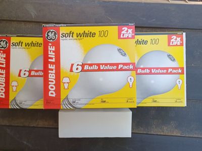 GE Soft White 100W A19 Light Bulbs - 20 Bulbs Total, 2X Life, 1555 Lumens