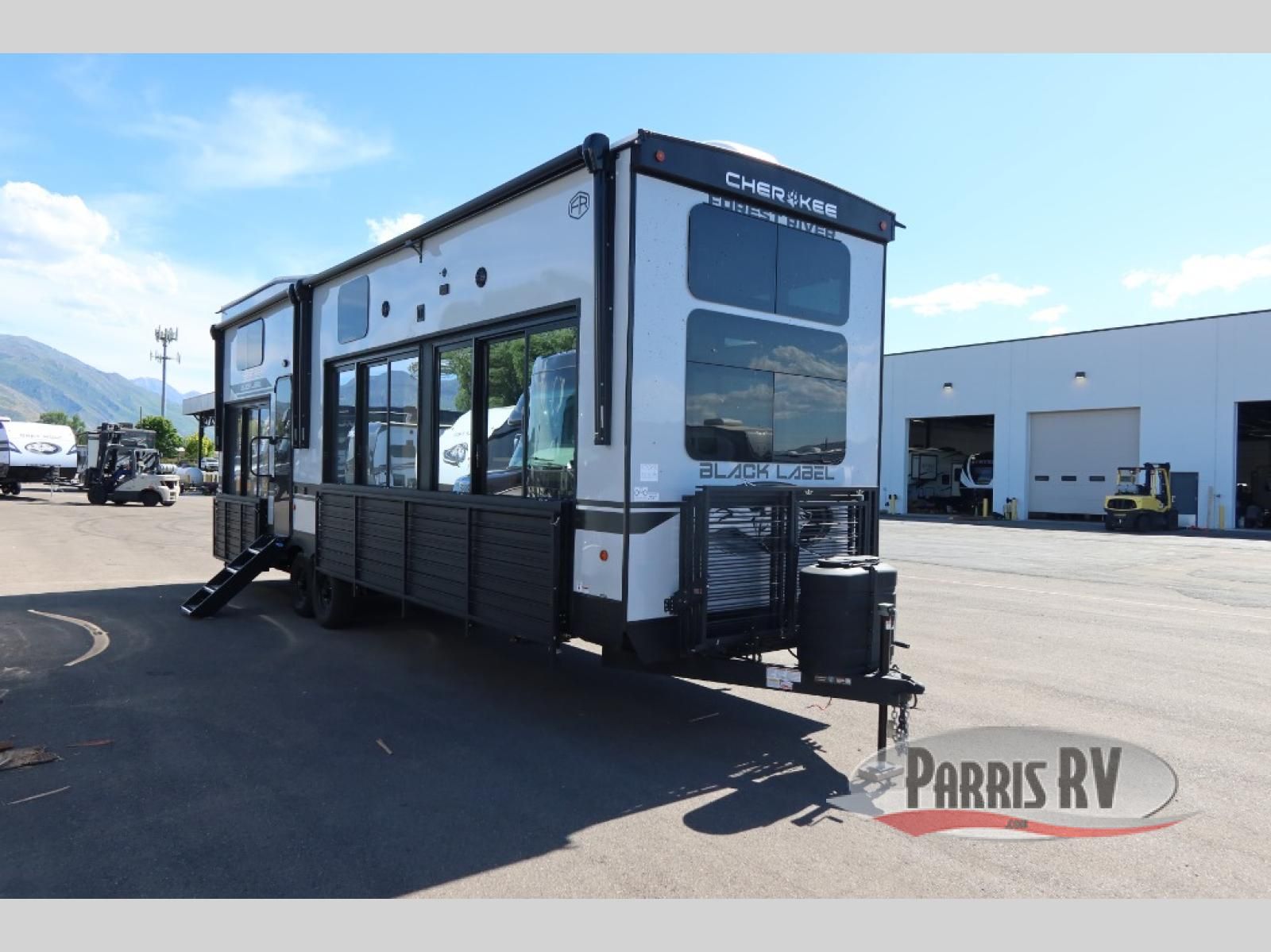 New 2026 Forest River RV Cherokee Timberwolf Black Label 27MDKBL