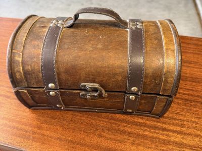 Vintage Small Wooden Barrel Shaped Trinket Treasure Chest Box with Latch and Handle