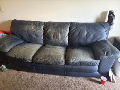 FREE COUCH