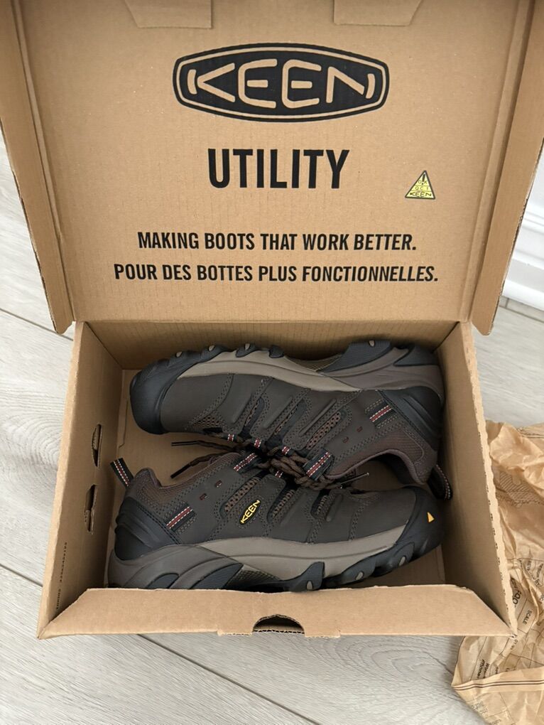 KEEN Steel Toe 8.5 ( BRAND NEW )
