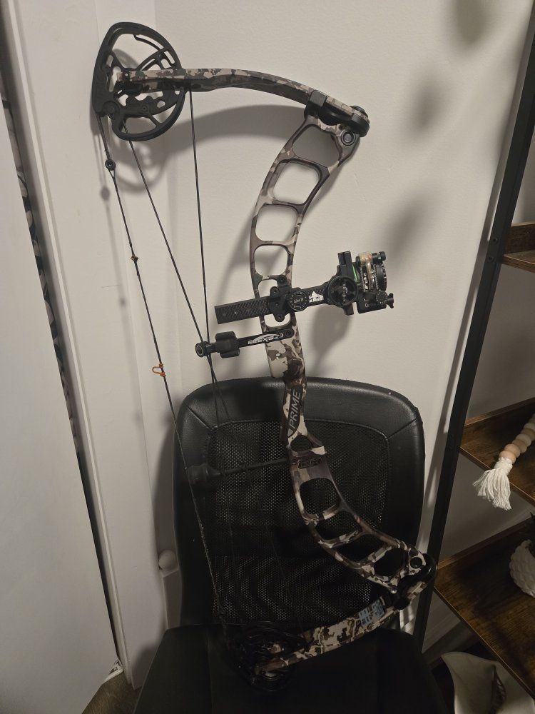 Prime Centergy 29" 70lbs Bow