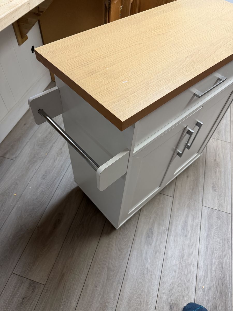 Main image 3