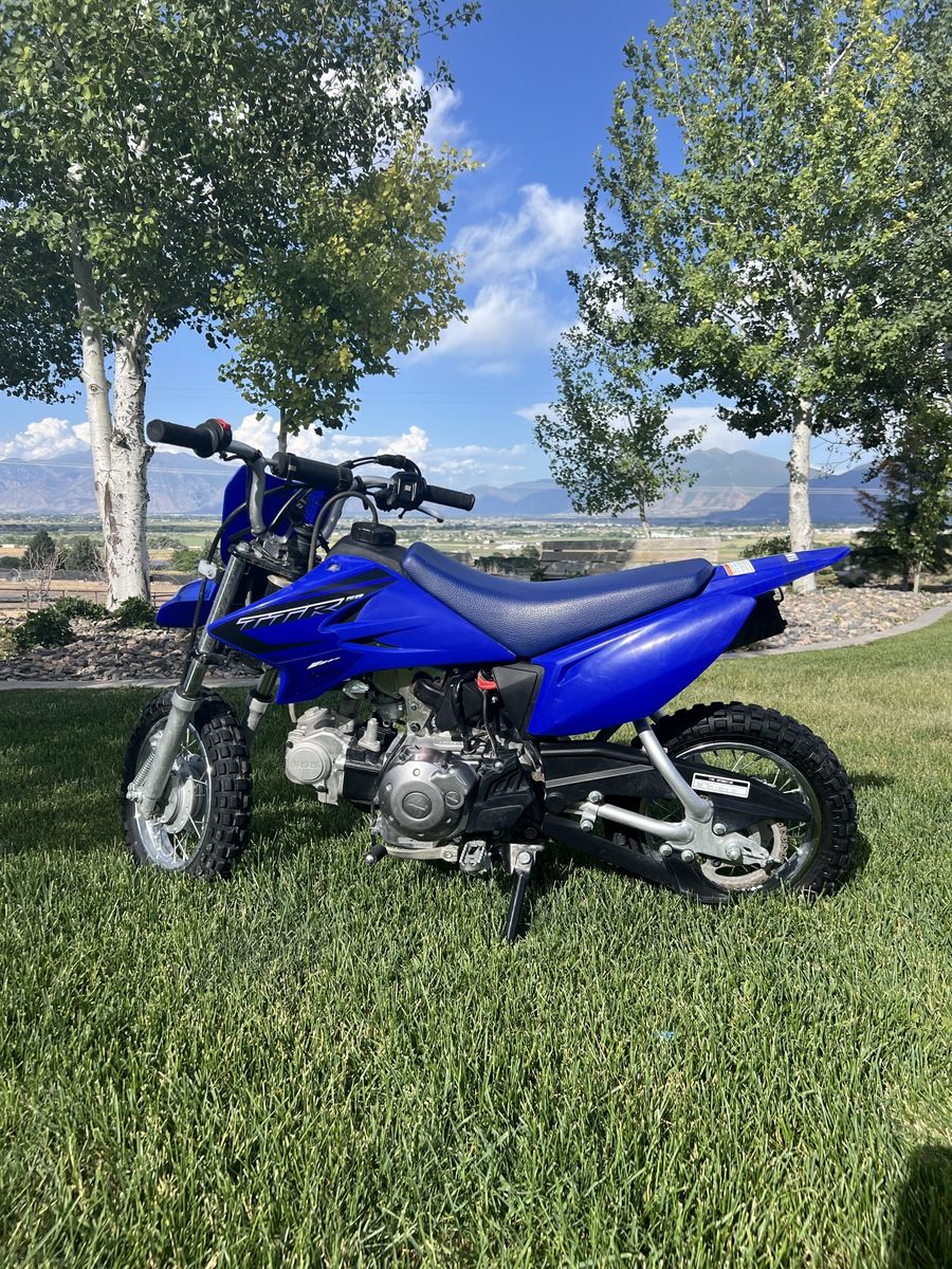 2023 Yamaha TT-R 50 Kids Electric Start Dirt Bike - Blue, Excellent Condition