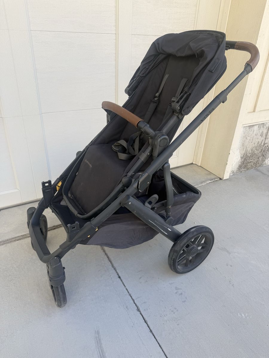 UPPABaby VISTA V2 Stroller - Black with Leather Accents, Reversible Seat, Large Storage