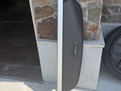 Retractable Rear Cargo screen 2023 KIA EV6