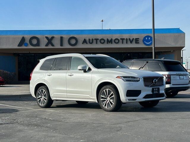 2020 Volvo XC90 T6 Momentum