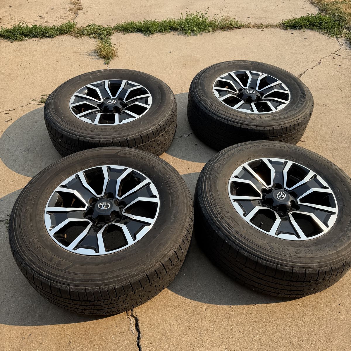 Toyota Tacoma wheels and tires