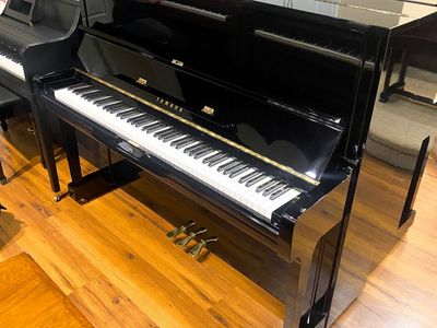 LIKE NEW YAMAHA U1 UPRIGHT PIANO