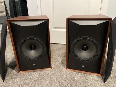 MoFi Sourcepoint 8 pair