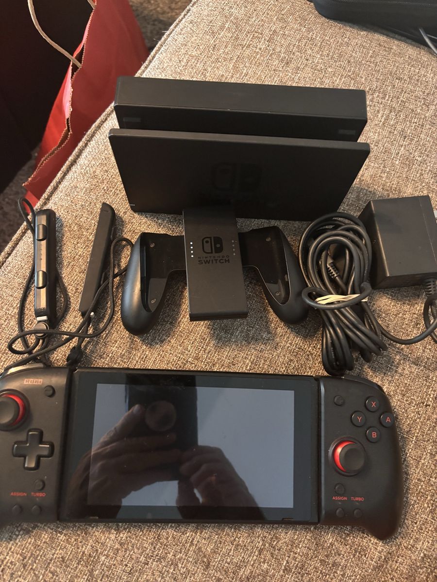 Nintendo Switch Consile Bundle