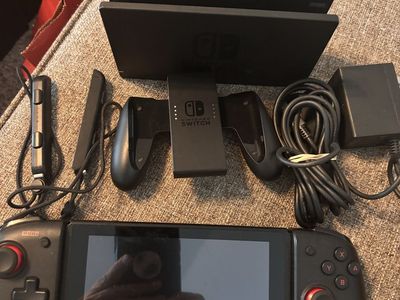 Nintendo Switch Consile Bundle