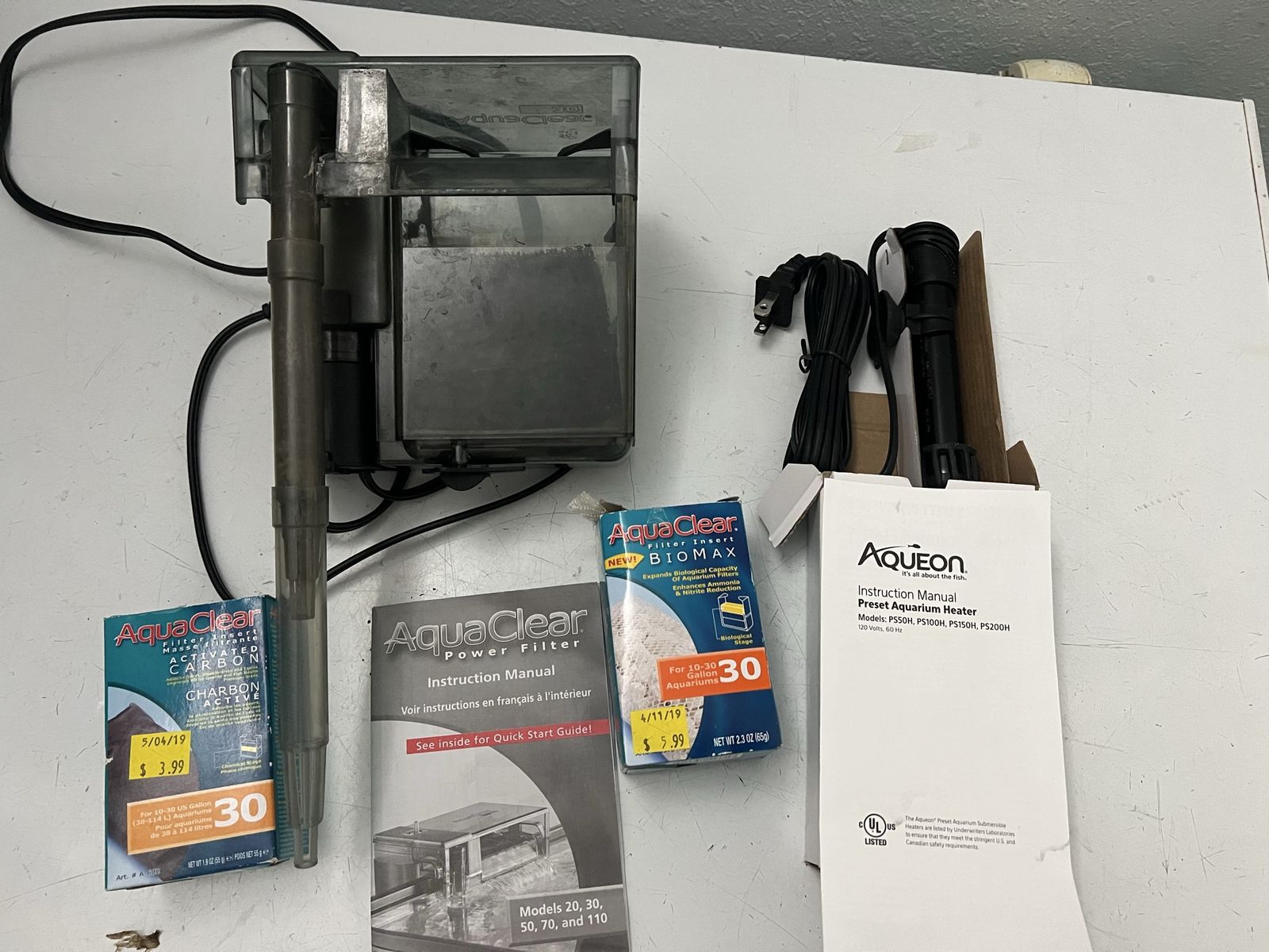 AquaClear Power Filter 30 (10-30 Gal) & Aqueon Preset Aquarium Heater
