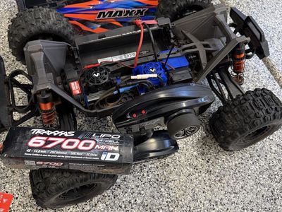Traxxas Maxx V2 WideMaxx 4S — Like New, Barely Use