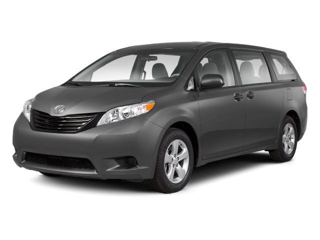 2013 Toyota Sienna XLE 8-Passenger