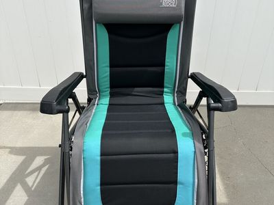 Timber Ridge Zero Gravity Chair With Pillow
