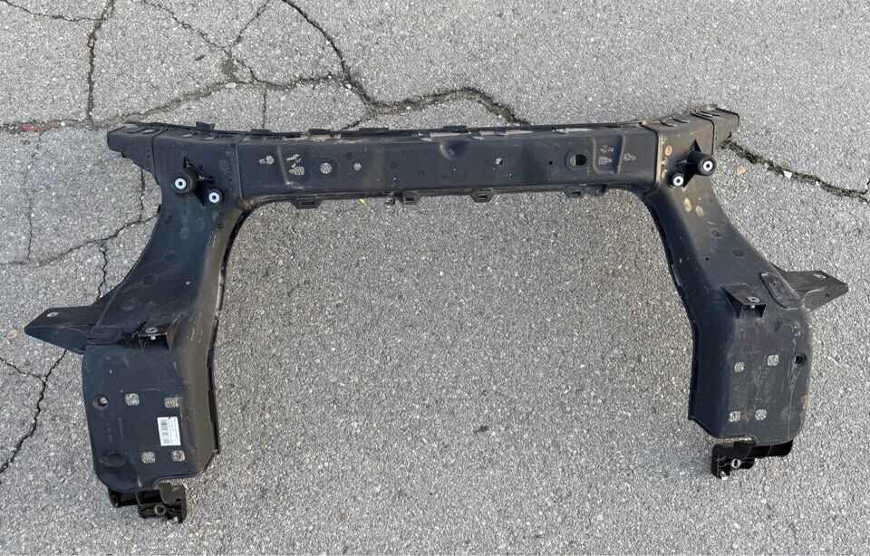 2009-2017 Chevrolet Traverse Radiator Support