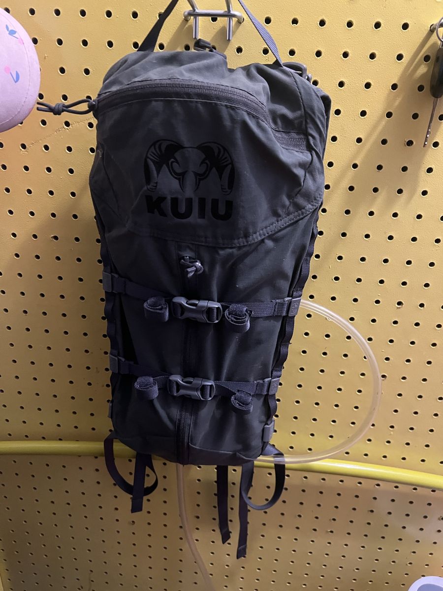 Kuiu Stalker 500 PRO W/ 3 L Hydration Pouch