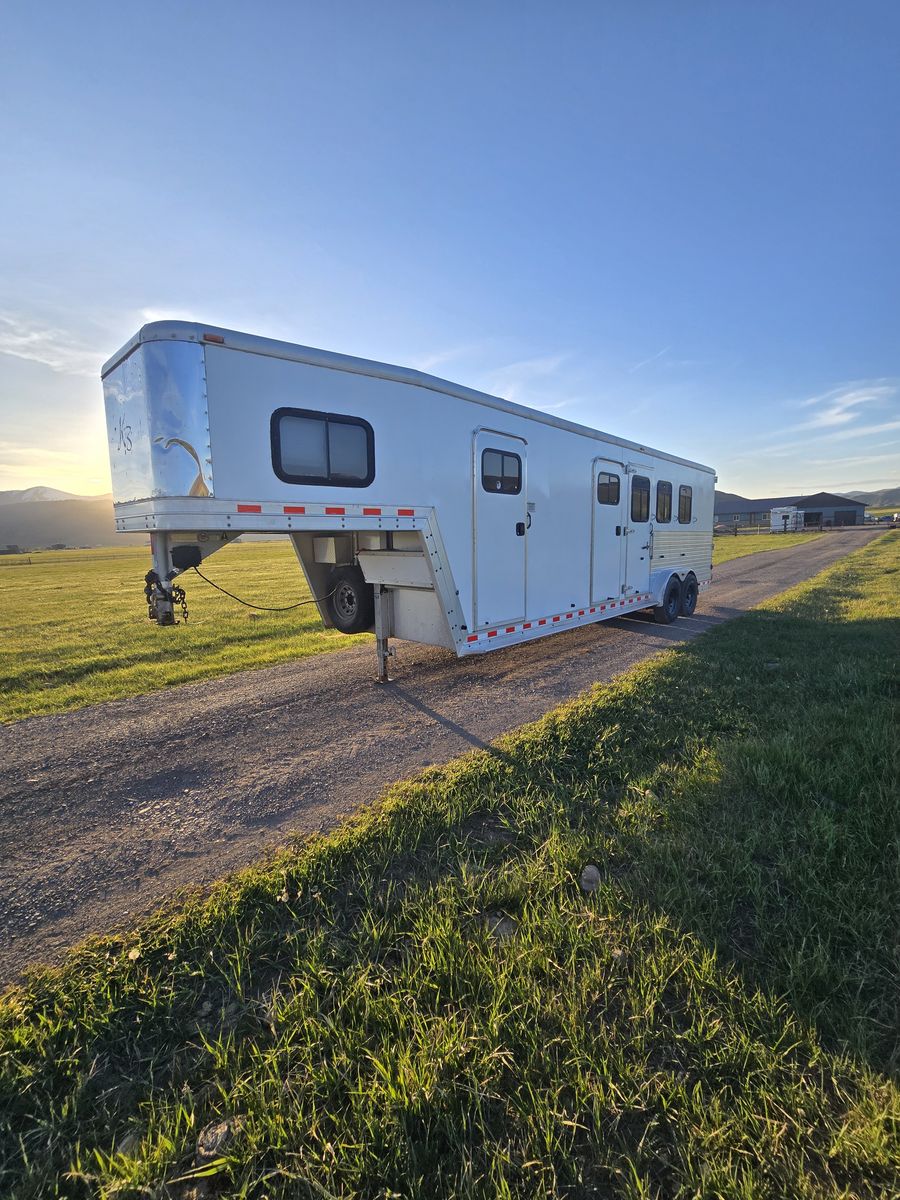 Aluminum Kieferbuilt LQ 7'6 Tall