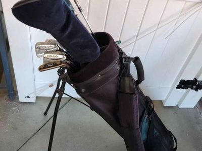 Signature/Wilson full size and complete golf set