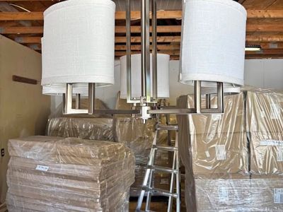 Miscellaneous light fixtures and bulbs