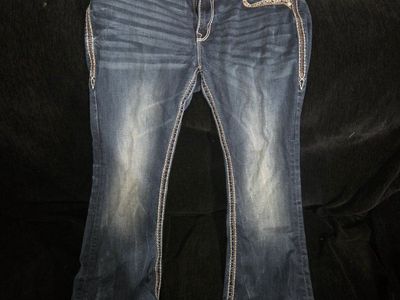 Rock Revival Women's Embroidered Flap Pocket Bootcut Jeans Size 32