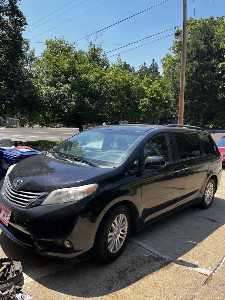 2016 Toyota Sienna XLE 7-Passenger