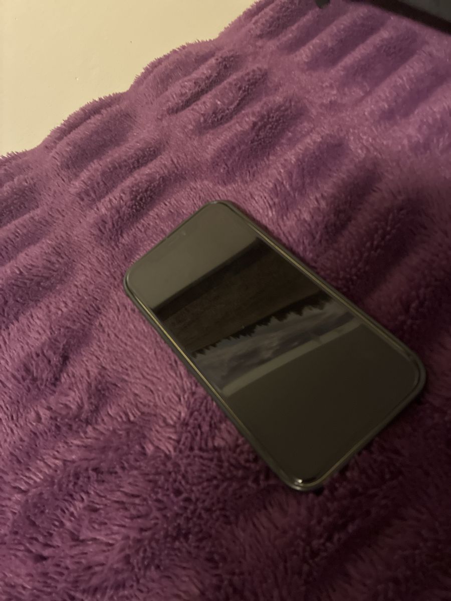 Iphone 11 Yellow 128gb Broken